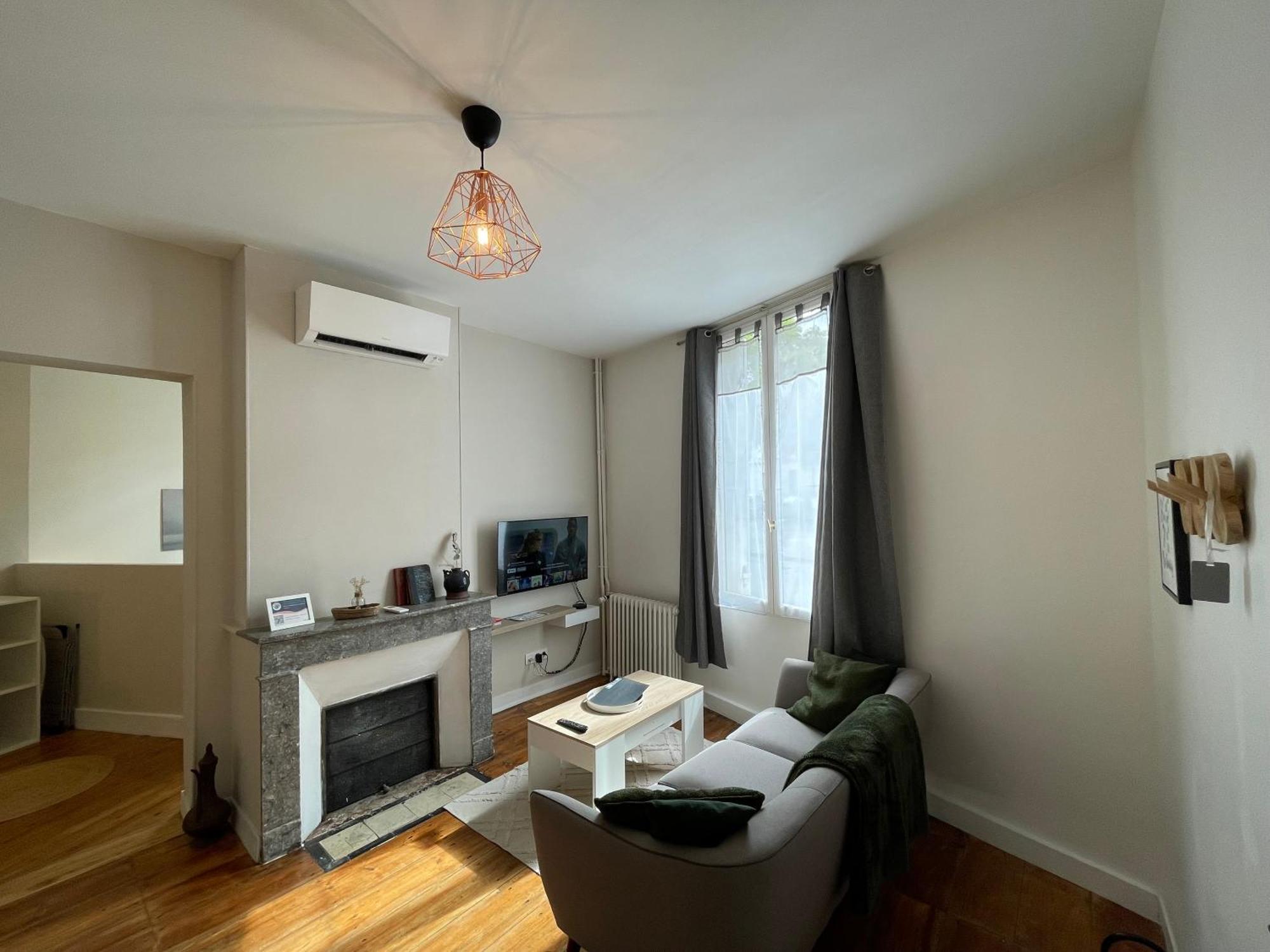 Appartement Ambiance zen à proximité de Saint Emilion à Libourne Extérieur photo