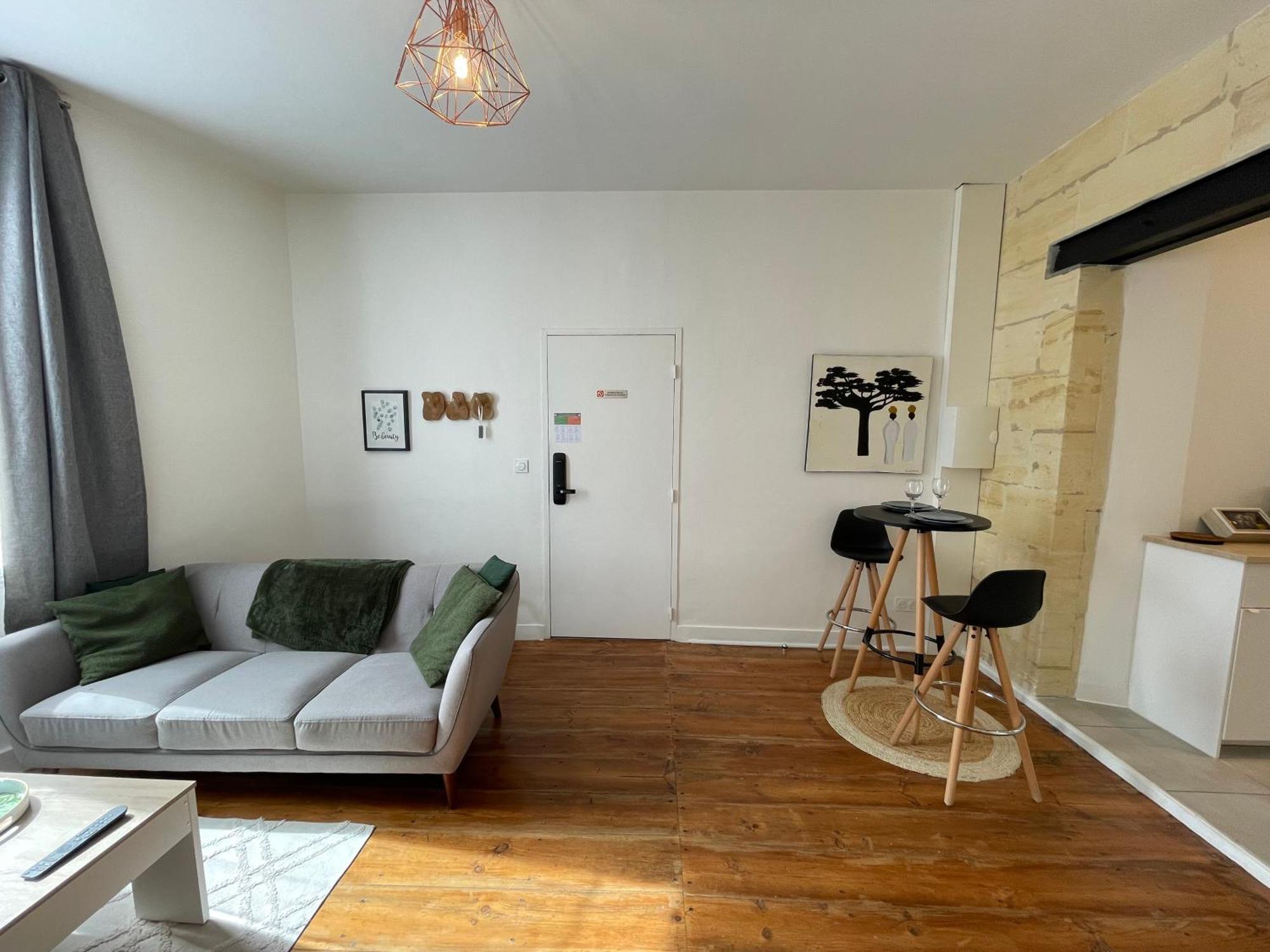 Appartement Ambiance zen à proximité de Saint Emilion à Libourne Extérieur photo